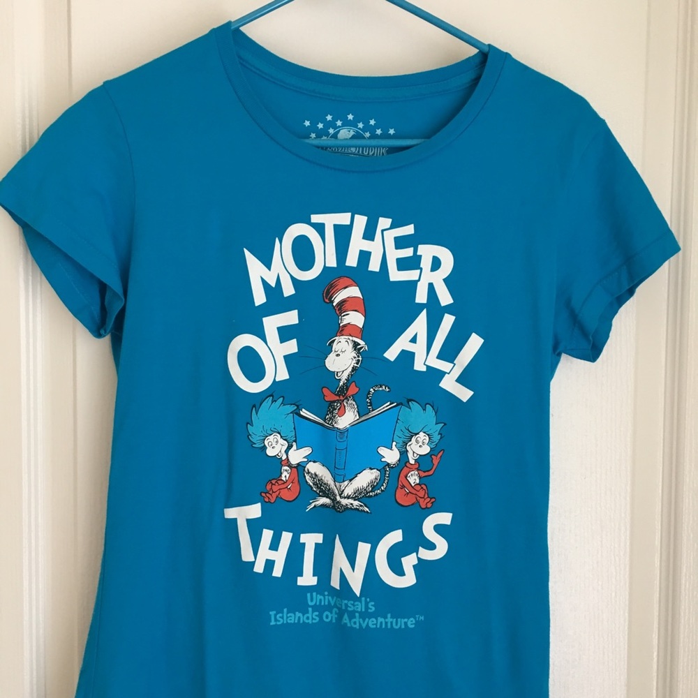 Dr. Seuss ‘Mother of all things’ T-Shirt Size M